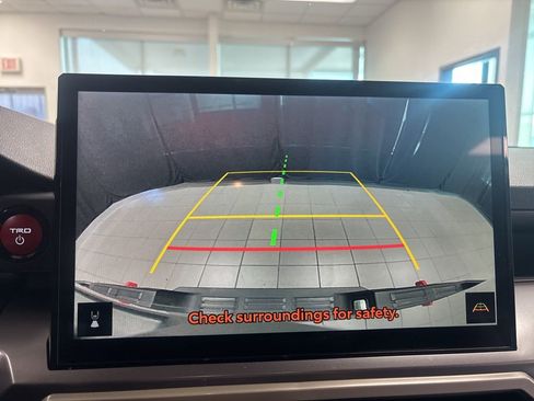 Used 2025 Toyota Tacoma TRD Off-Road image 22