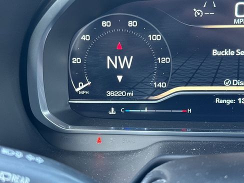 Used 2023 GMC Yukon AT4 image 40