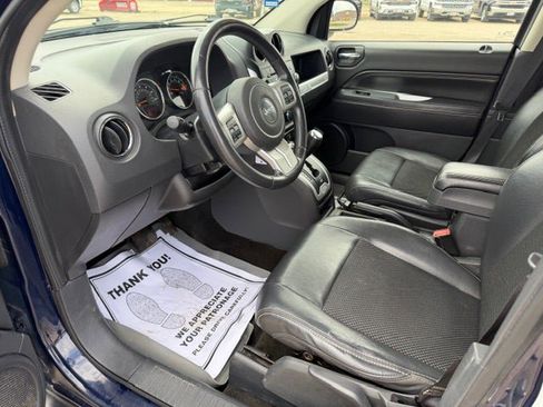 Used 2014 Jeep Compass Latitude AWD/4WD image 11