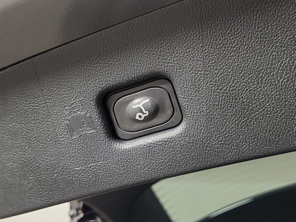Certified 2022 Lincoln Nautilus Reserve AWD/4WD image 7