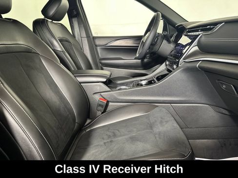 Used 2024 Jeep Grand Cherokee L Altitude AWD/4WD image 31