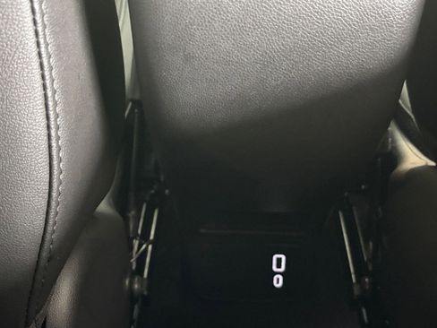 Used 2025 Buick Encore GX Preferred image 28