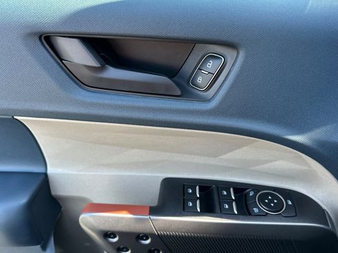 New 2025 Ford Maverick Lariat image 13