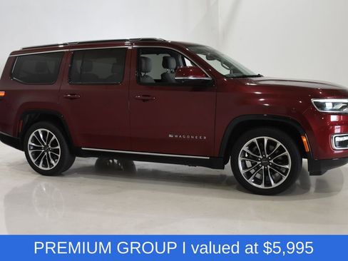 Used 2022 Jeep Wagoneer Series III w/ Premium Group I AWD/4WD image 3
