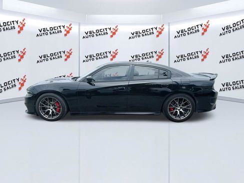 Used 2016 Dodge Charger SRT w/ Harman/Kardon Audio Group RWD image 6