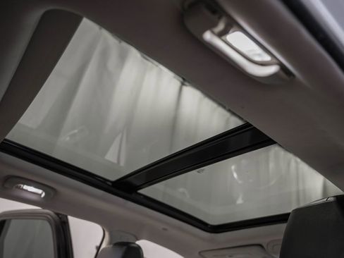 Used 2017 Cadillac XT5 Luxury image 37