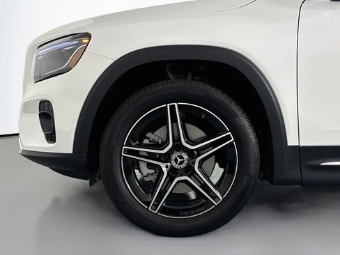 Used 2026 Mercedes-Benz GLB 250 image 10
