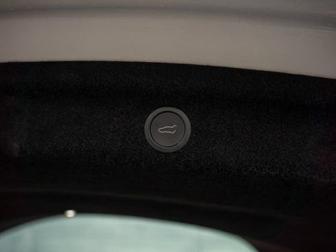 Used 2026 Tesla Model Y AWD image 15