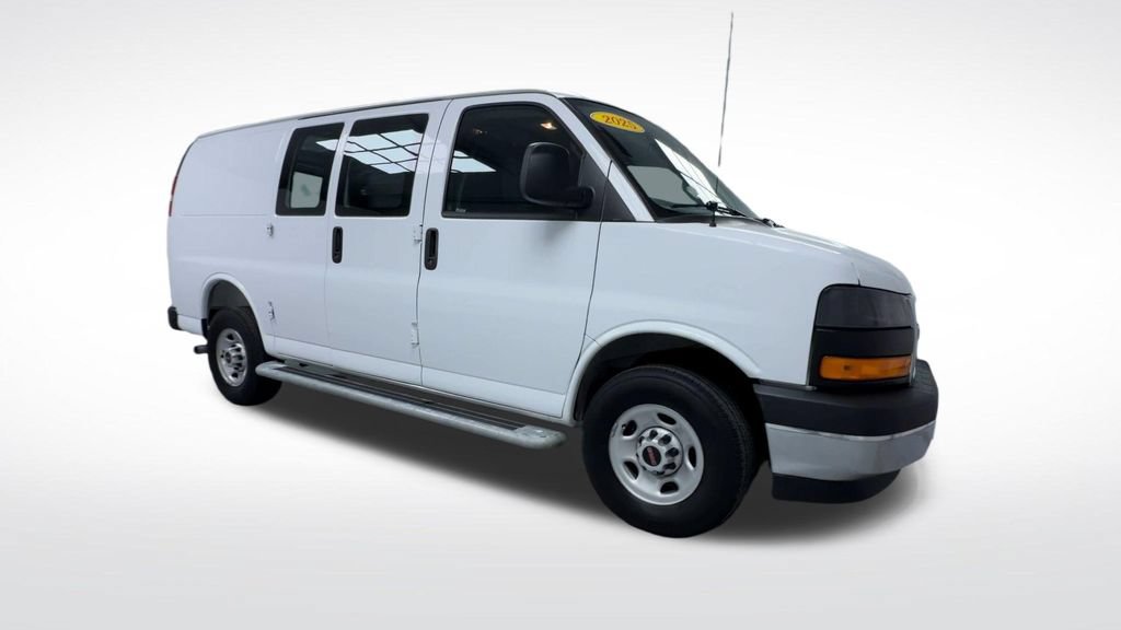 Used 2025 GMC Savana 2500 w/ Driver Convenience Package RWD image 2