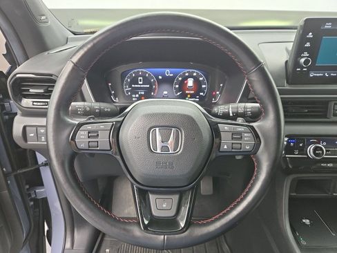 Used 2025 Honda Pilot Black Edition image 13