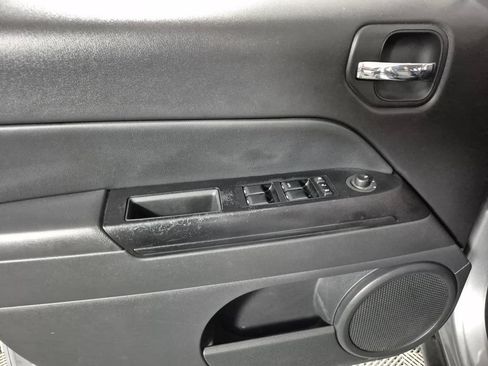 Used 2015 Jeep Patriot Sport w/ Power Value Group FWD image 15