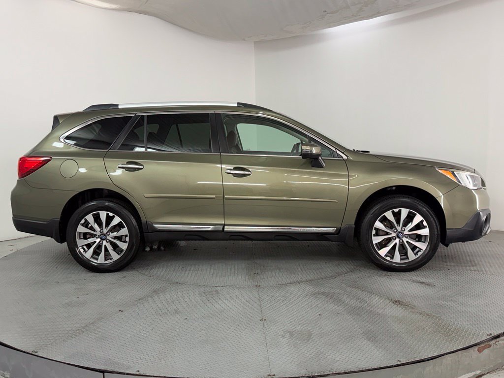 Used 2017 Subaru Outback 2.5i Touring w/ Popular Package #5A AWD/4WD image 5