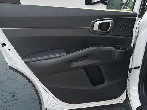 Certified 2026 Kia Sorento LX FWD image 14