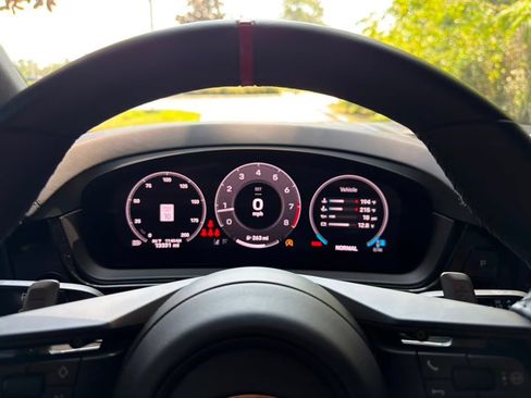 Certified 2025 Porsche Cayenne GTS AWD/4WD image 10