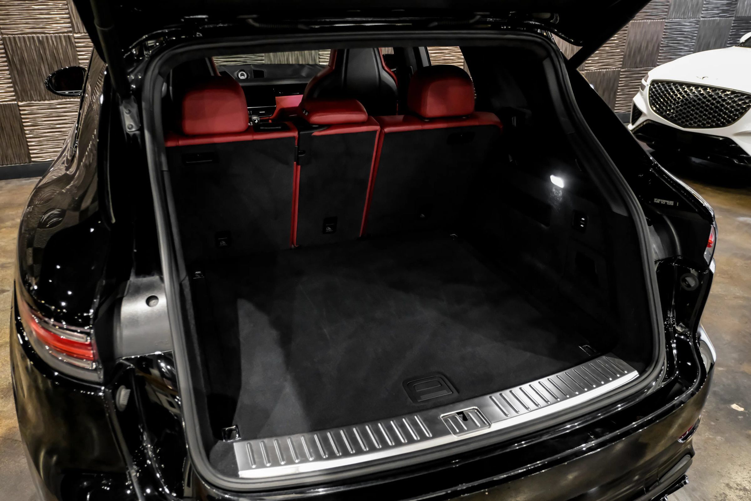 Used 2019 Porsche Cayenne S AWD/4WD image 45