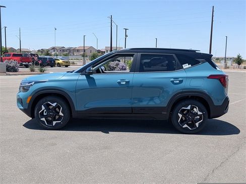 Certified 2025 Kia Seltos S image 2