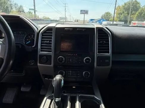 Used 2015 Ford F150 Lariat w/ Equipment Group 502A Luxury AWD/4WD image 10