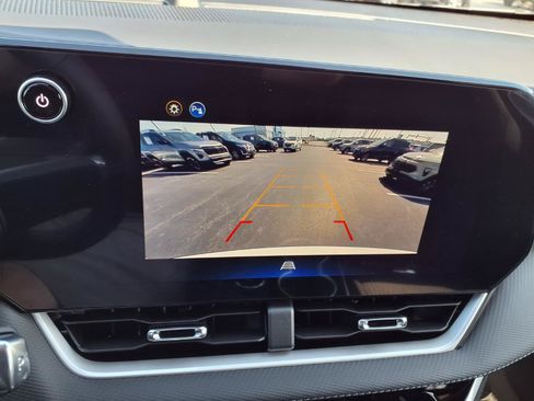 Used 2026 Chevrolet Equinox LT FWD image 6