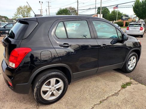Used 2020 Chevrolet Trax LS image 18