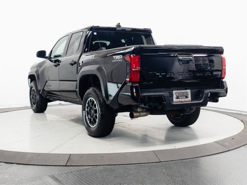 Certified 2024 Toyota Tacoma TRD Off-Road AWD/4WD image 8