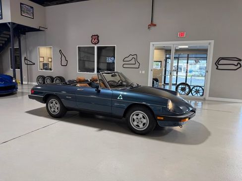 Used 1988 Alfa Romeo Spider Veloce RWD image 48