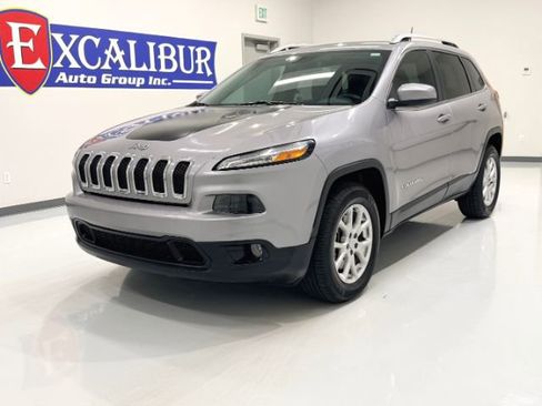 Used 2018 Jeep Cherokee Latitude image 10