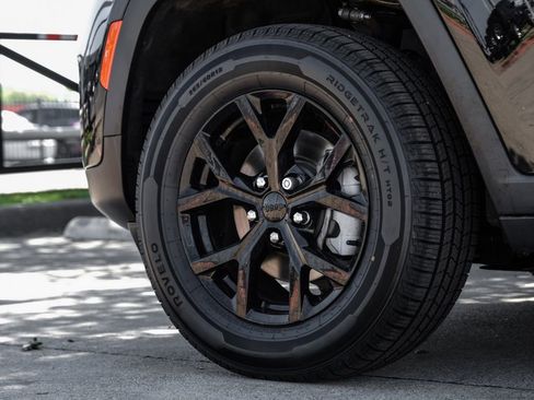 Used 2022 Jeep Grand Cherokee Limited image 61