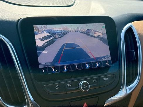 Used 2021 Chevrolet Equinox Premier image 16