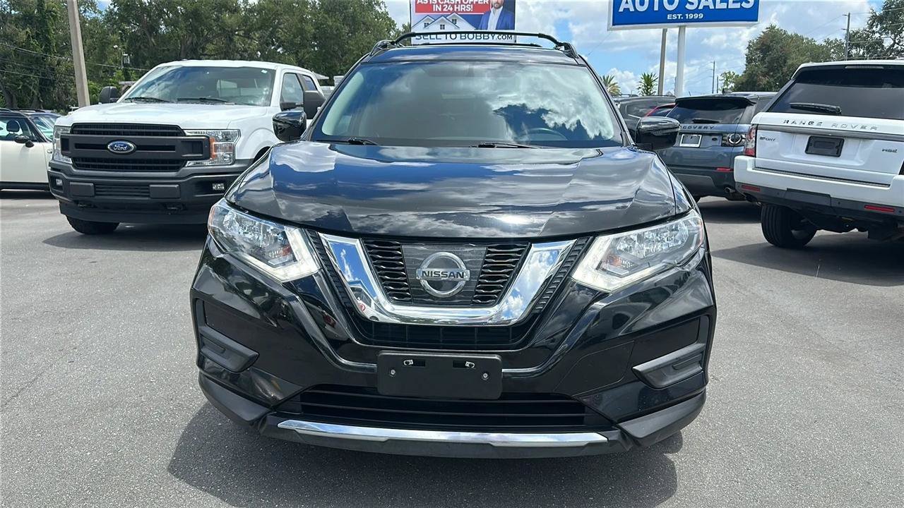 Used 2017 Nissan Rogue SV w/ Midnight Edition FWD image 3