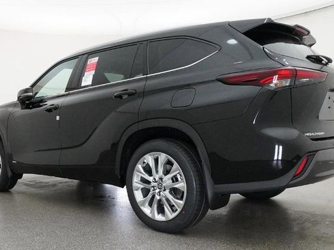 New 2026 Toyota Highlander Limited AWD/4WD image 24