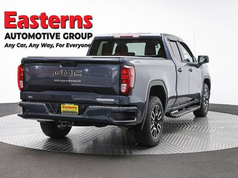 Used 2021 GMC Sierra 1500 Elevation w/ LPO, Elevation Black Package AWD/4WD image 5