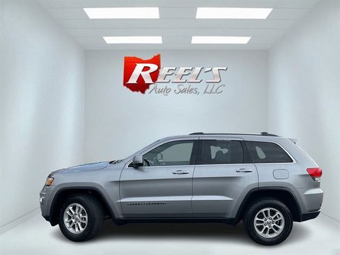 Used 2018 Jeep Grand Cherokee Laredo image 12