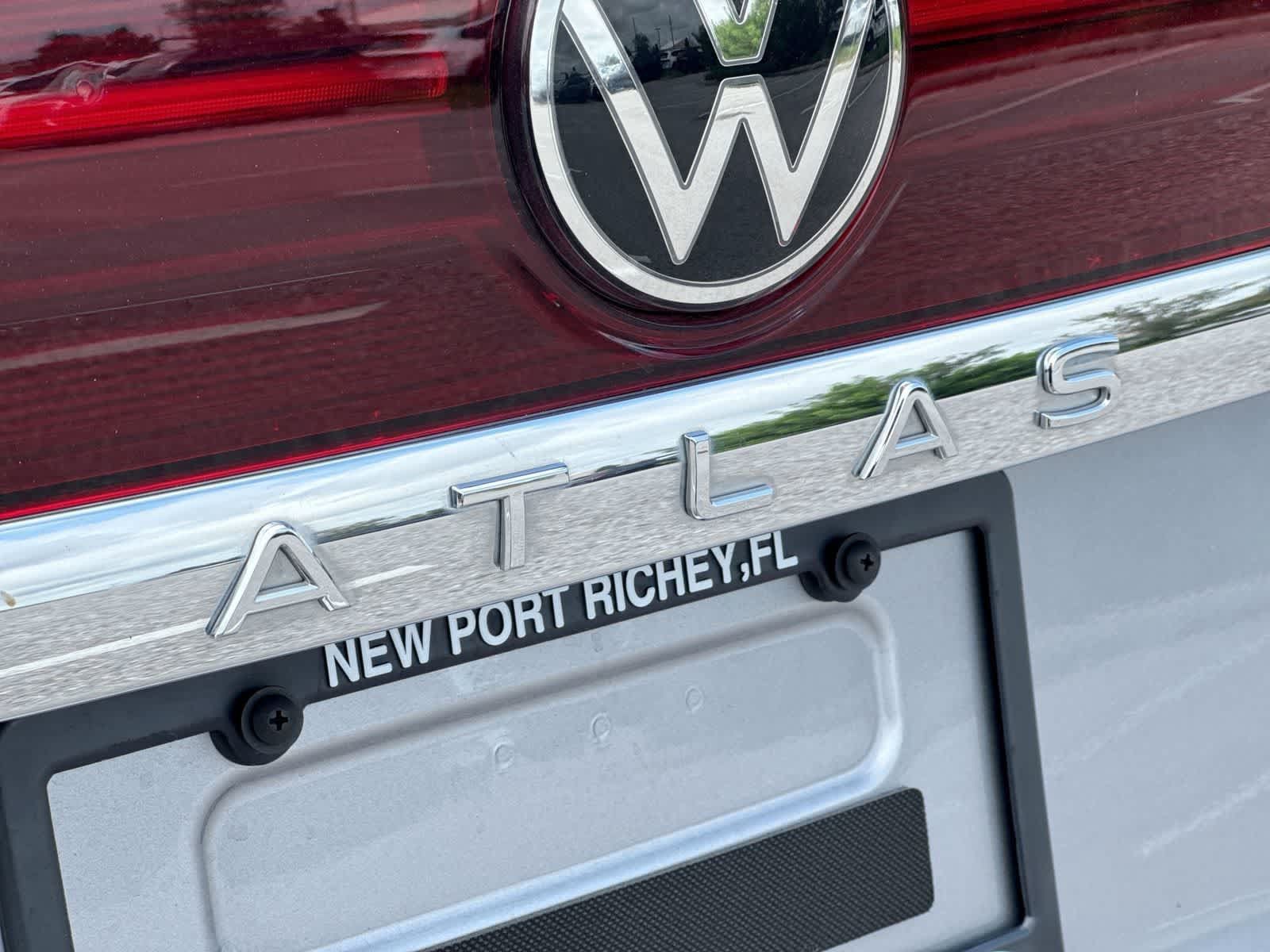 Used 2024 Volkswagen Atlas SEL Premium R-Line AWD/4WD image 19