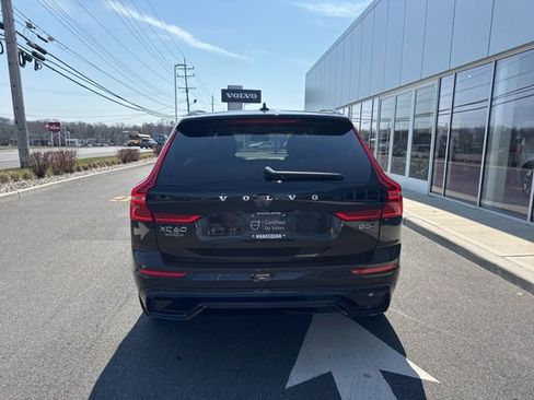 Certified 2025 Volvo XC60 B5 Plus AWD/4WD image 4