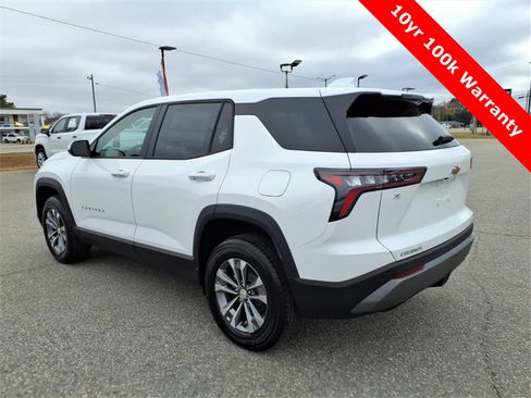 New 2026 Chevrolet Equinox LT image 3