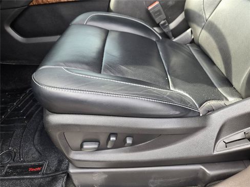Used 2018 Chevrolet Tahoe Premier AWD/4WD image 21