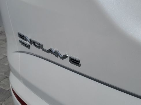 Used 2024 Buick Enclave Avenir w/ Avenir Technology Package image 8