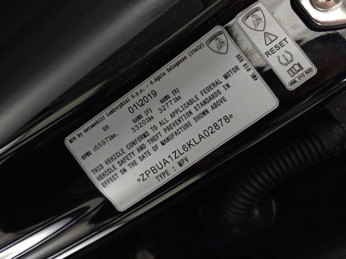 Used 2019 Lamborghini Urus AWD/4WD image 39