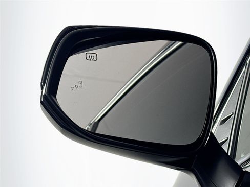 Certified 2022 Toyota Sienna XSE image 5