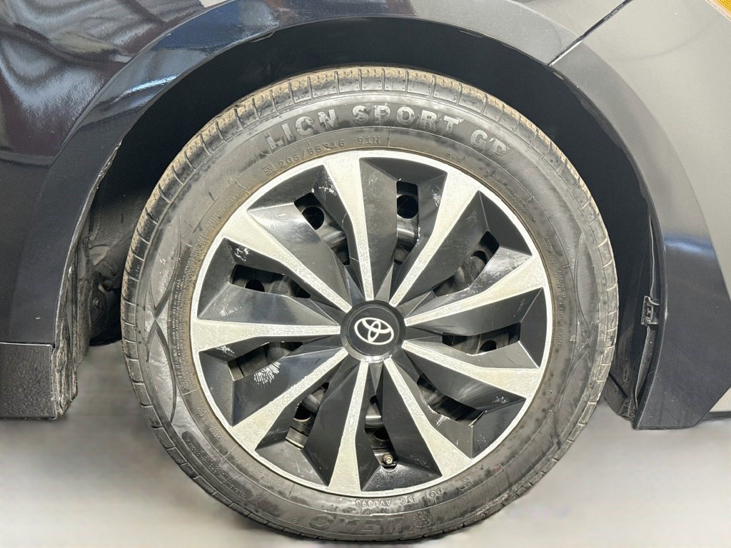 Used 2023 Toyota Corolla LE FWD image 30