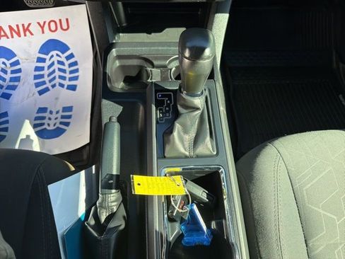 Used 2017 Toyota Tacoma TRD Sport w/ Tow Package (A/T) image 32