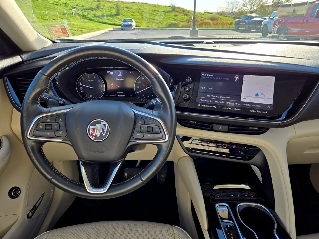 Used 2021 Buick Envision Avenir w/ Technology Package II FWD image 18