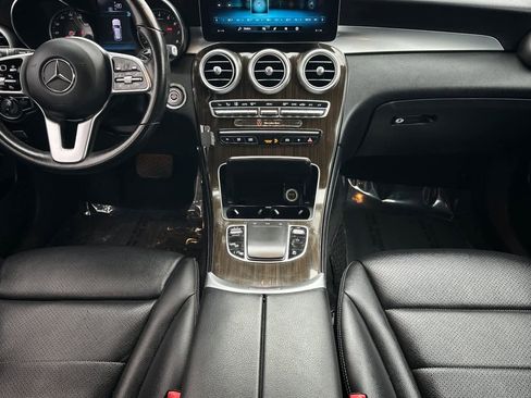 Used 2020 Mercedes-Benz GLC 300 4MATIC image 4
