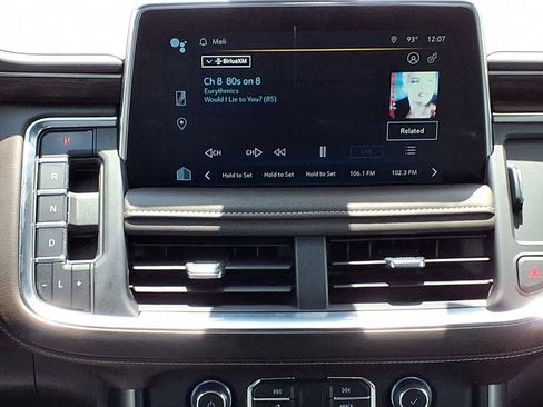 Used 2022 Chevrolet Suburban LT RWD image 15