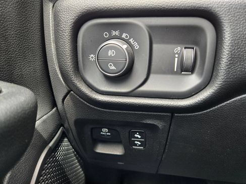 Used 2021 RAM 1500 Big Horn AWD/4WD image 26