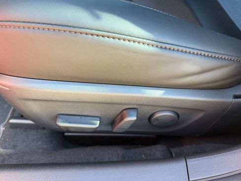 New 2026 MAZDA MAZDA3 Hatchback w/Premium Plus Pkg image 20