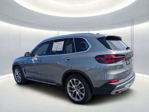 Used 2024 BMW X5 xDrive40i AWD/4WD image 6