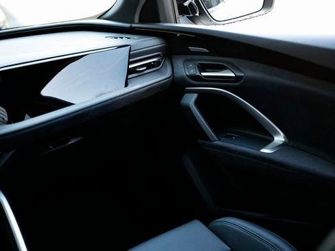 New 2025 Audi SQ5 Premium Plus image 28