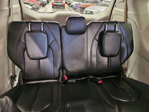 Used 2017 Chrysler Pacifica Touring-L image 32