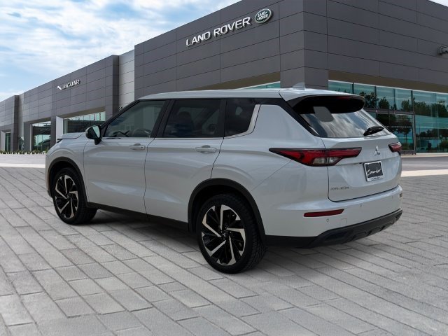 Used 2022 Mitsubishi Outlander ES FWD image 3